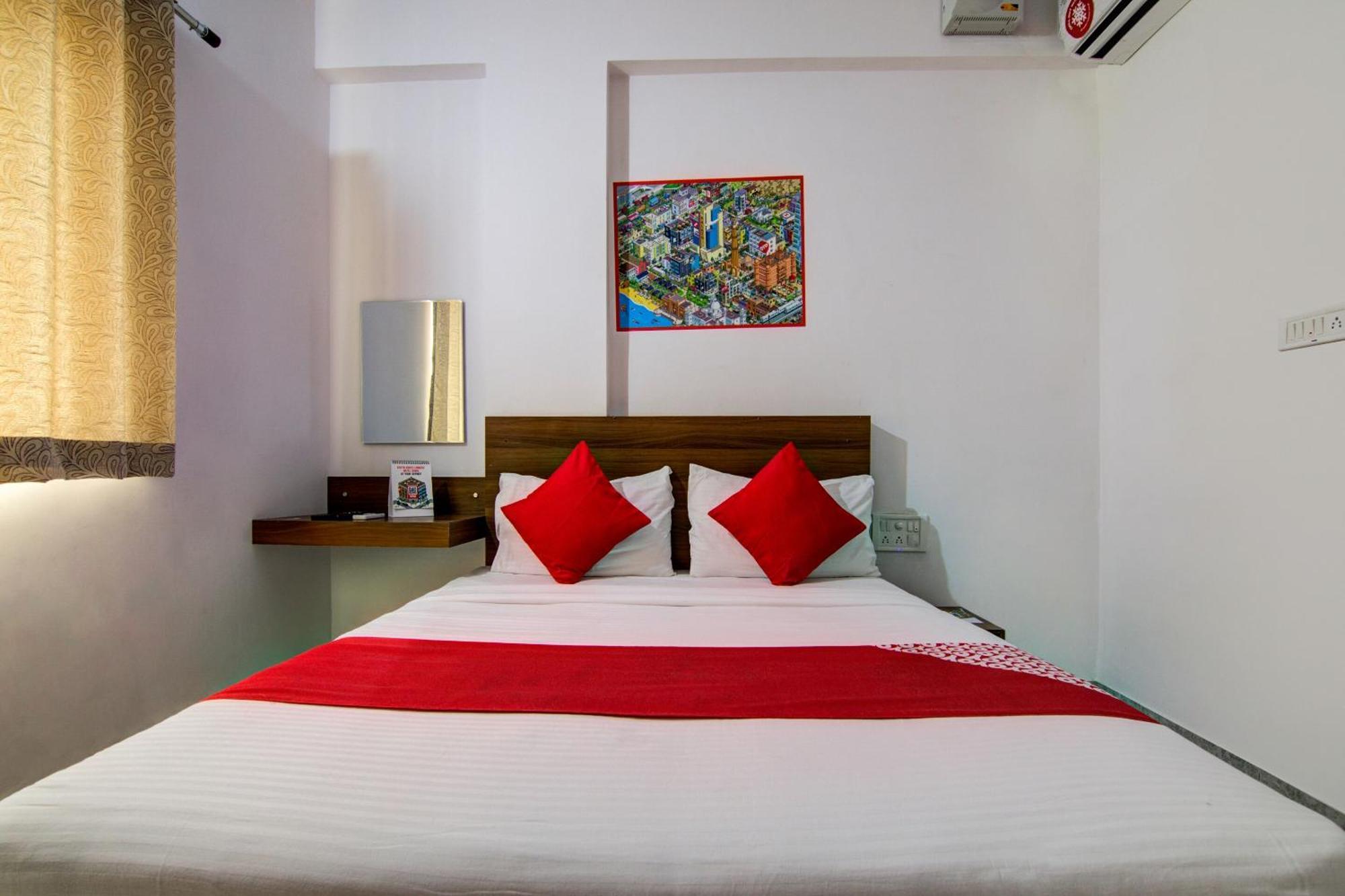 Hotel O Varcity Comforts Near Ragigudda Sri Prasanna Anjaneyaswamy Temple Bangalore Eksteriør billede